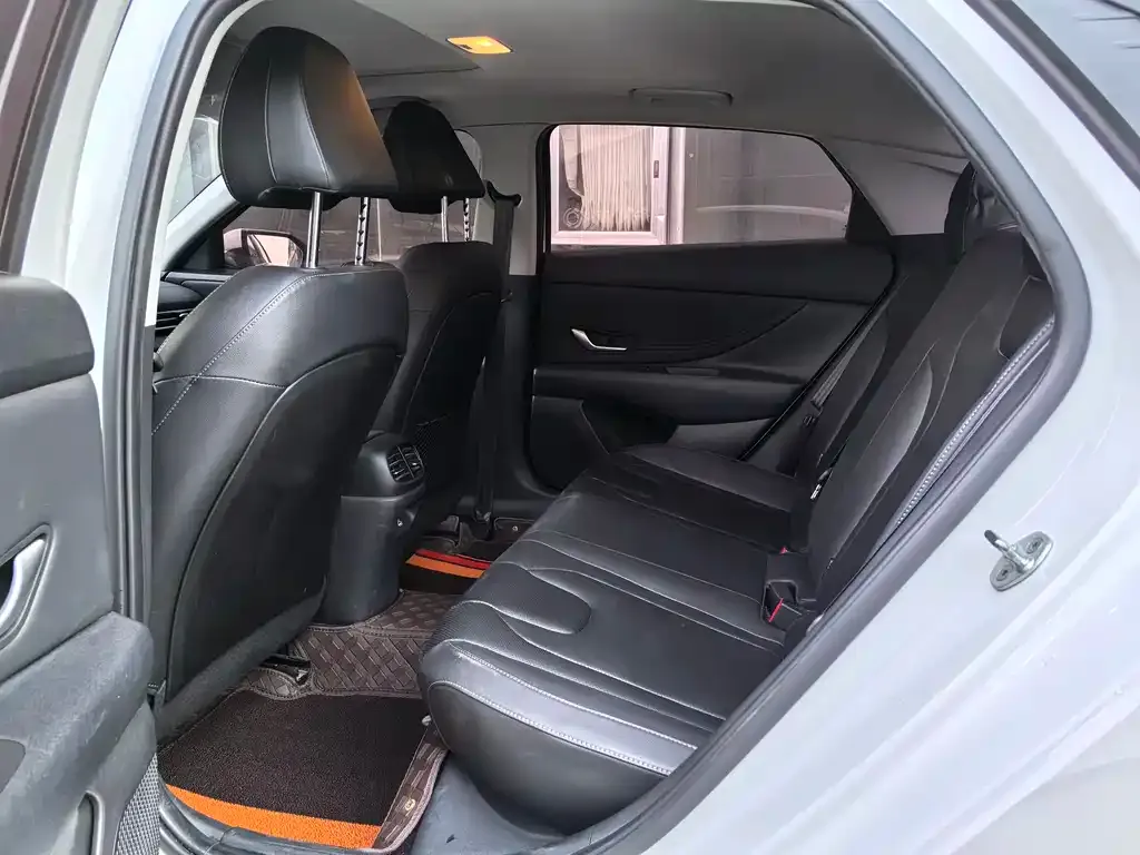 Hyundai Elantra 2022 из CN, фото 7