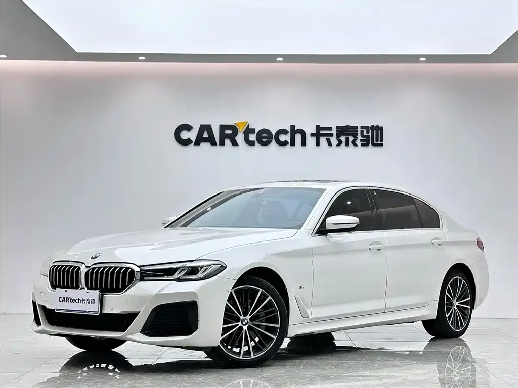 BMW 5 Series — фото 1