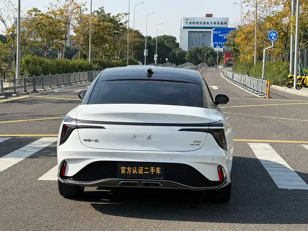 Hongqi H6 — фото 2