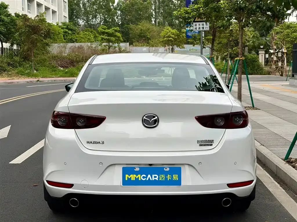 Mazda 3 Axela — фото 8