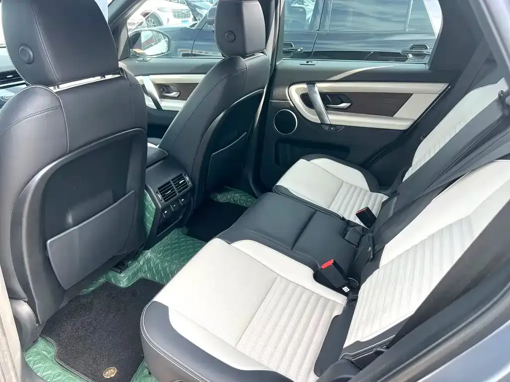 Land Rover Discovery Sport — фото 10
