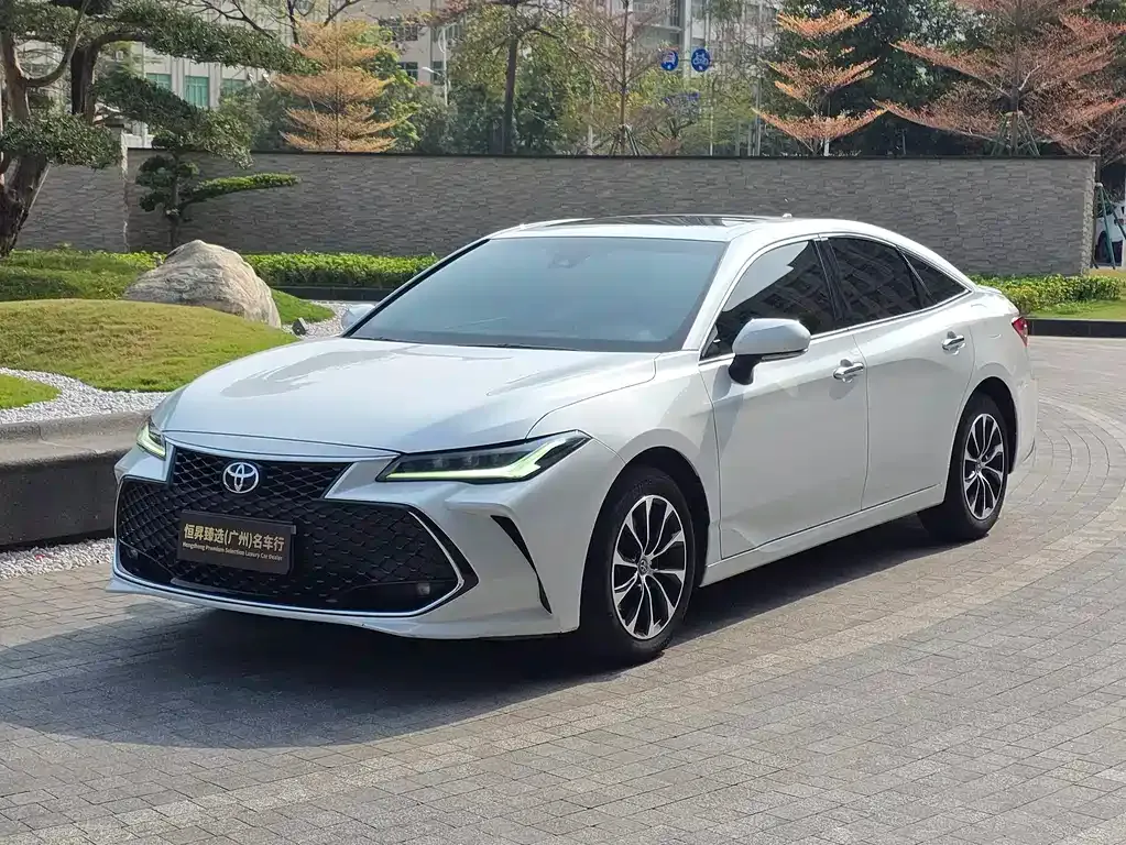 Toyota Avalon 2022 из CN, фото 1
