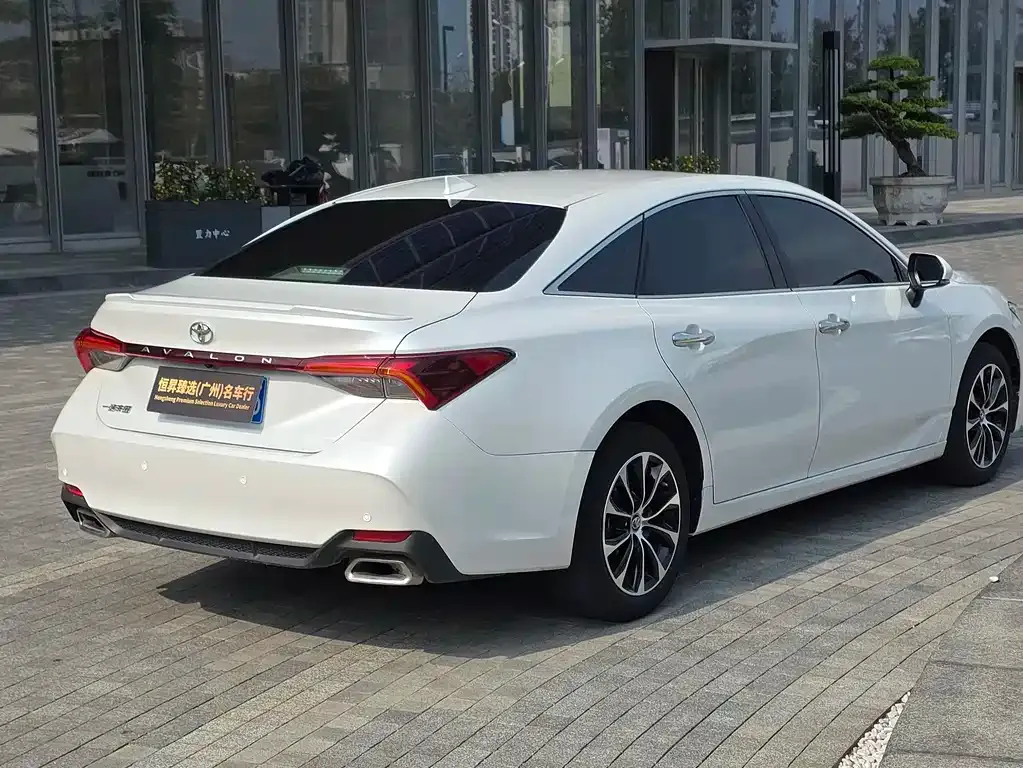 Toyota Avalon 2022 из CN, фото 4