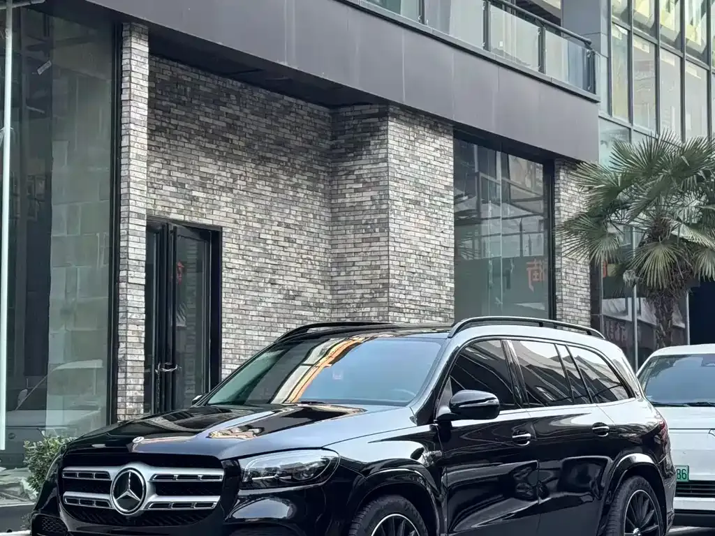 Mercedes-Benz GLS — фото 1