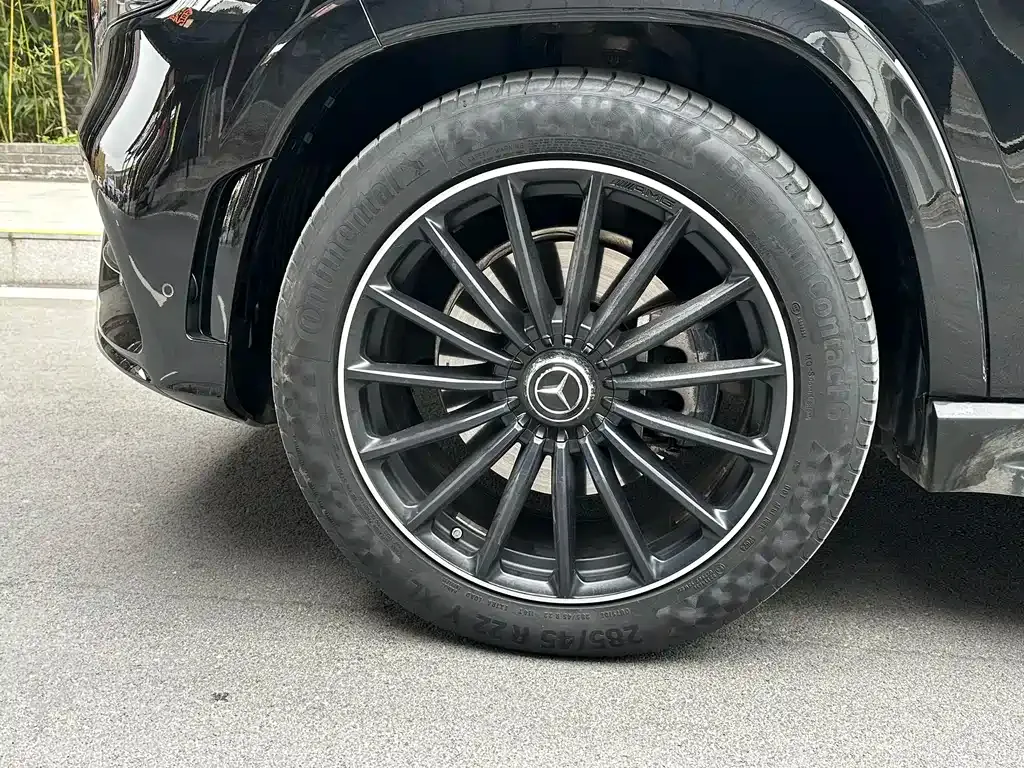 Mercedes-Benz GLS — фото 10