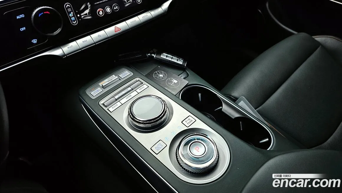Genesis GV70 — фото 2