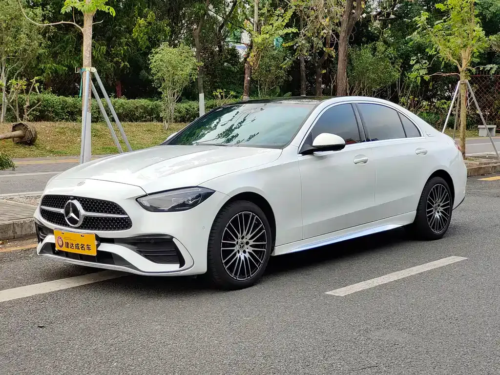 Mercedes-Benz C-Class — фото 1