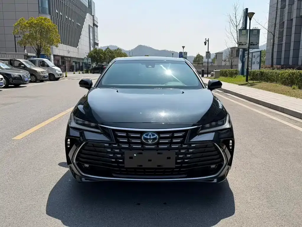 Toyota Avalon 2023 из CN, фото 8