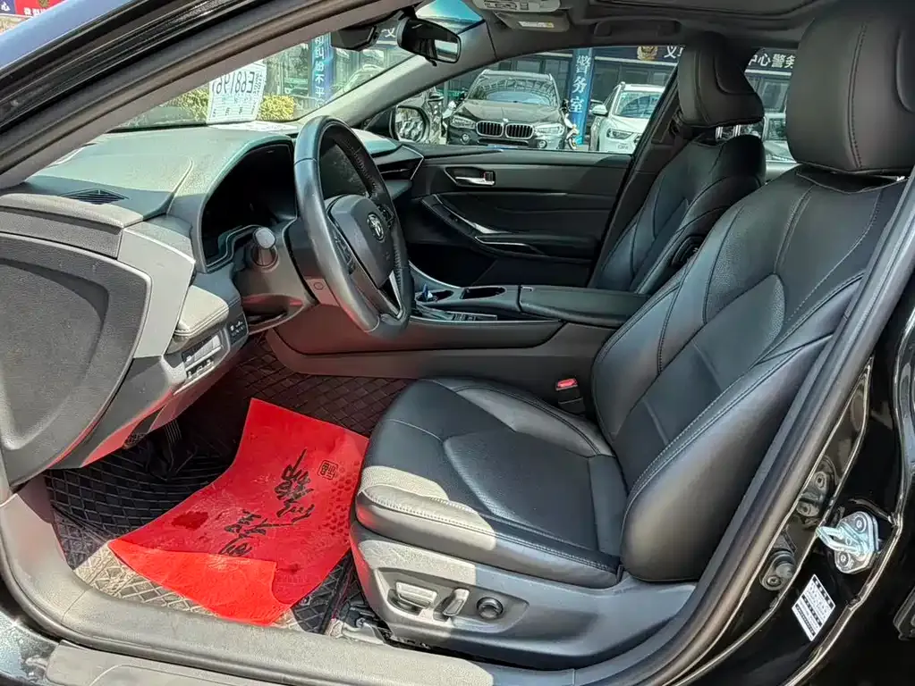 Toyota Avalon 2023 из CN, фото 2