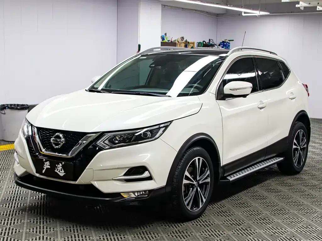 Nissan Qashqai — фото 1