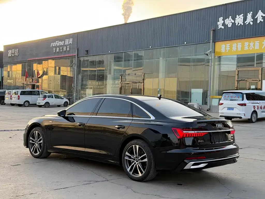 Audi A6L — фото 10