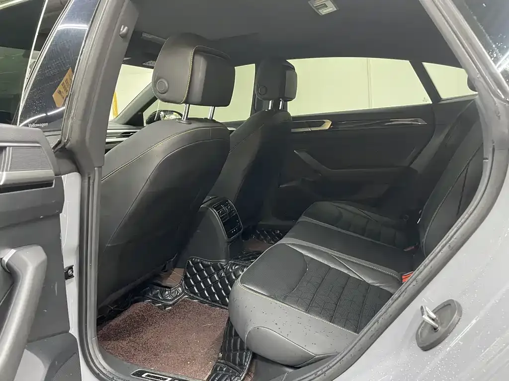 Volkswagen CC 2024 из CN, фото 2