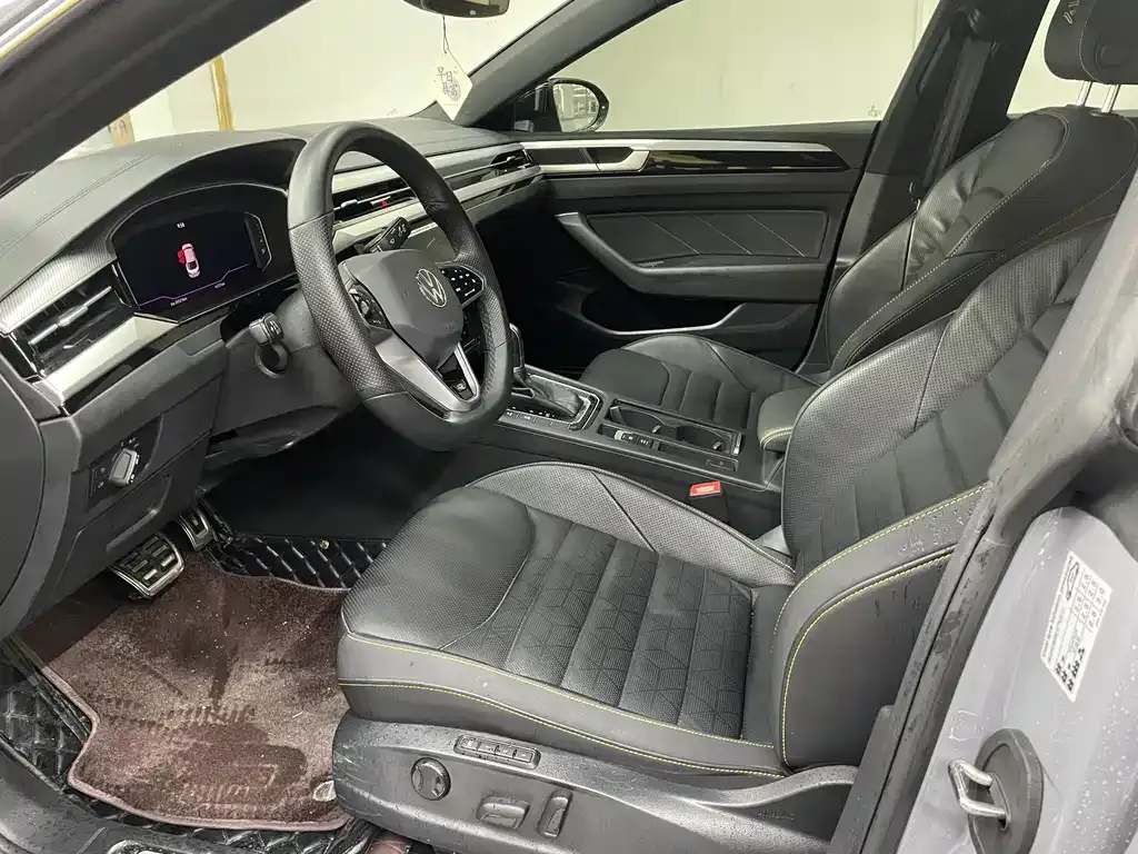 Volkswagen CC 2024 из CN, фото 4