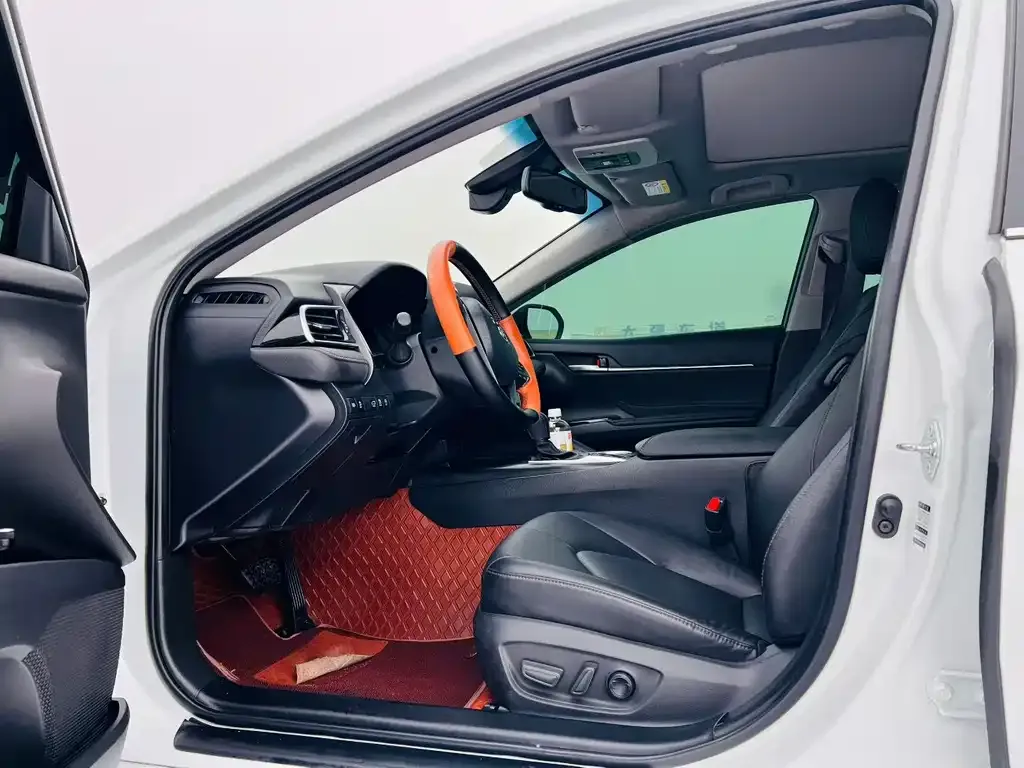 Toyota Camry 2023 из CN, фото 3