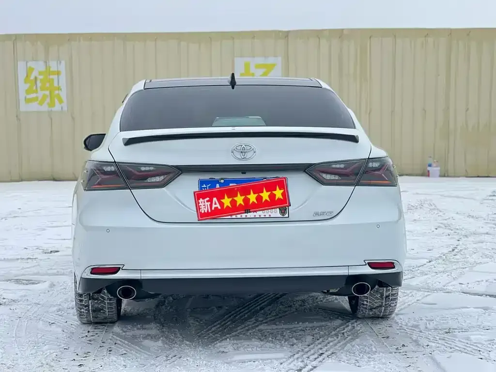 Toyota Camry 2023 из CN, фото 9