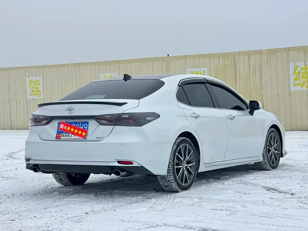 Toyota Camry 2023 из CN, фото 5