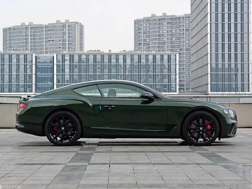 Bentley Continental 2024 из CN, фото 9