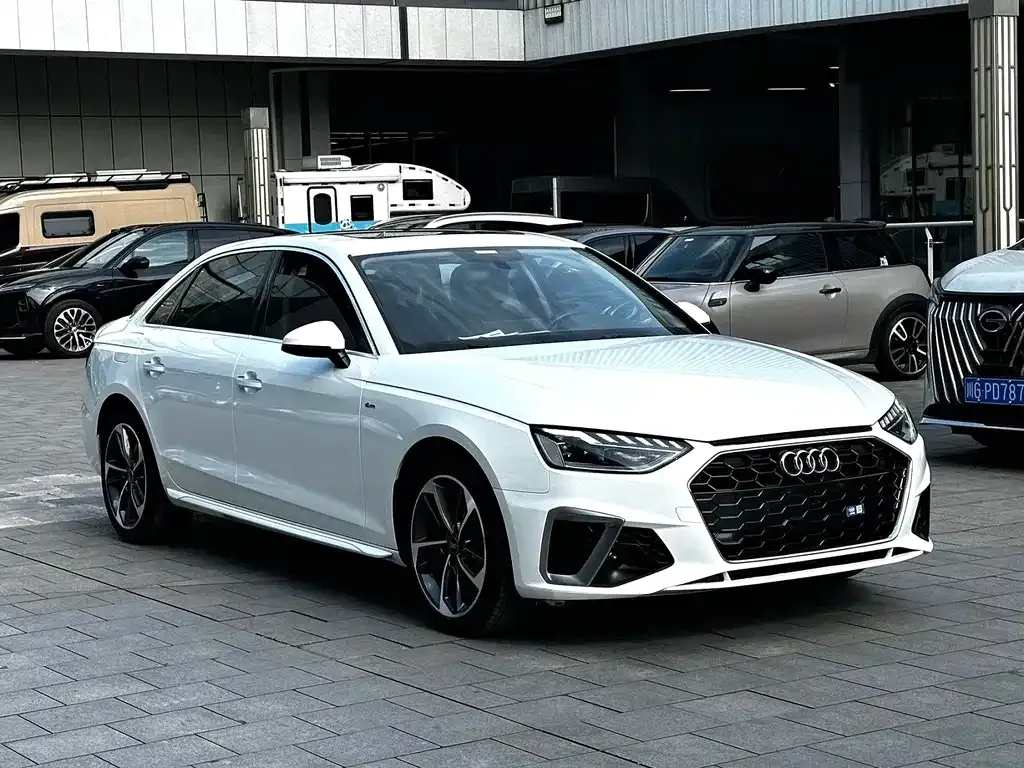 Audi A4L — фото 5