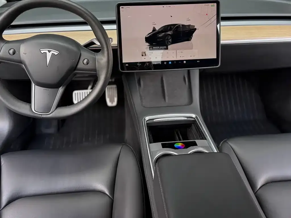 Tesla Model 3 — фото 6