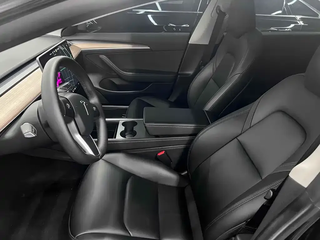 Tesla Model 3 — фото 2