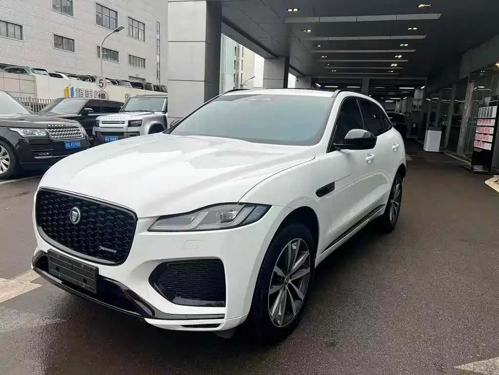 Jaguar F-PACE