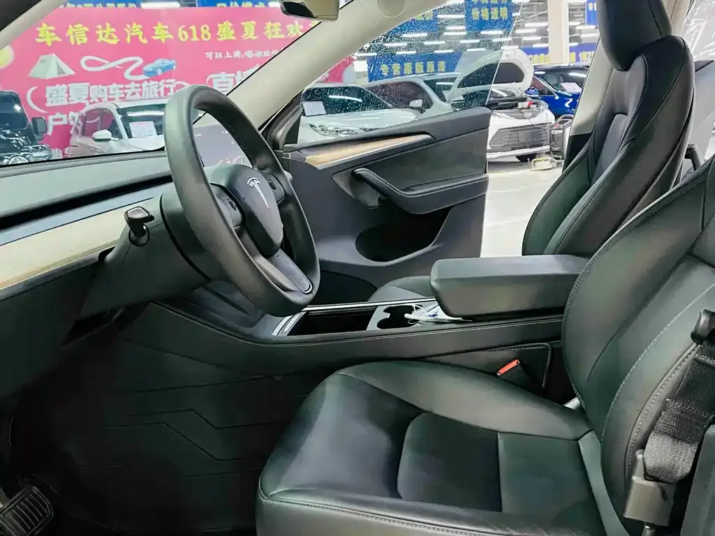 Tesla Model Y 2023 из CN, фото 6