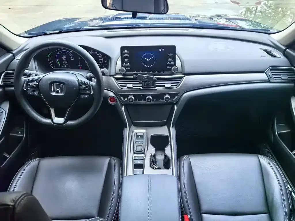 Honda Accord — фото 7
