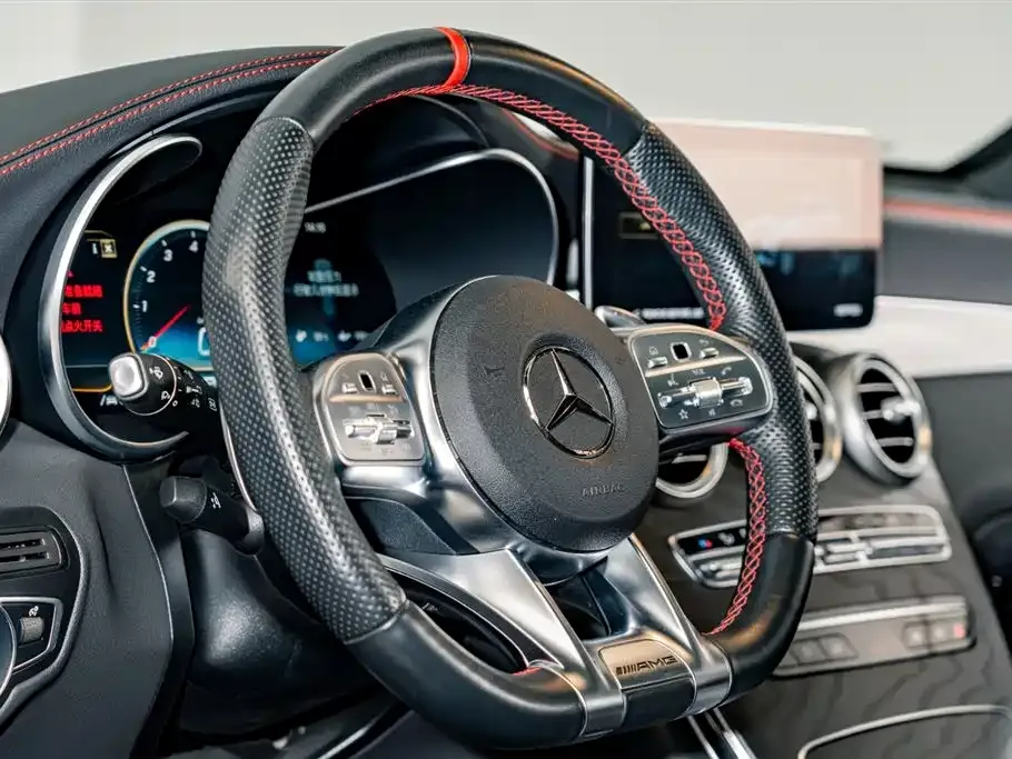 Mercedes-Benz GLC AMG — фото 9