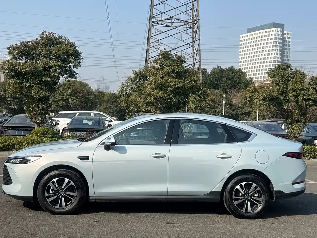 BYD Qin PLUS — фото 7