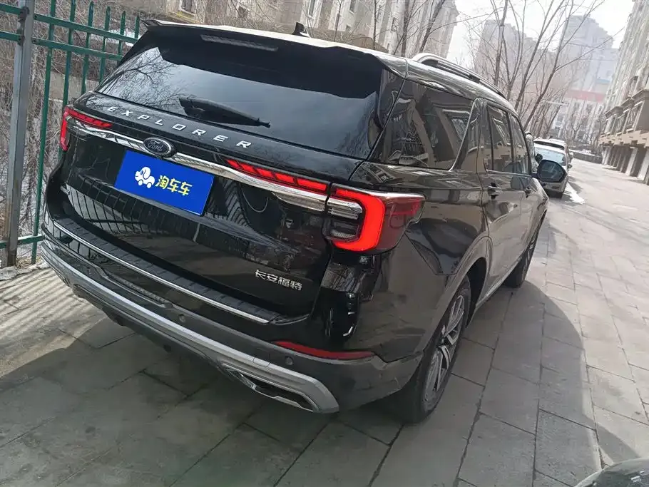 Ford Explorer 2023 из CN, фото 6