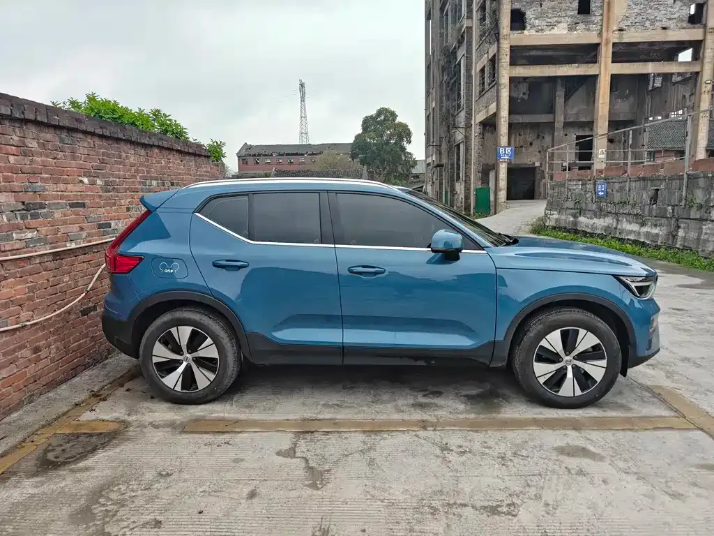 Volvo XC40 2023 из CN, фото 7