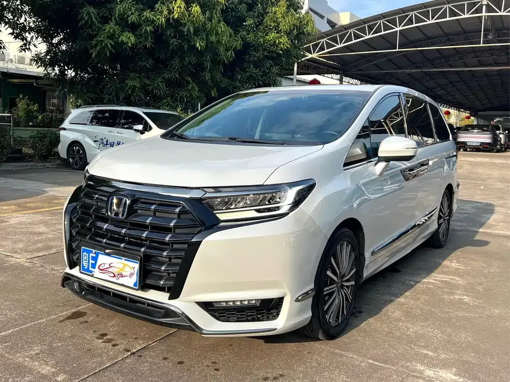 Honda Elysion 2024 из CN, фото 1
