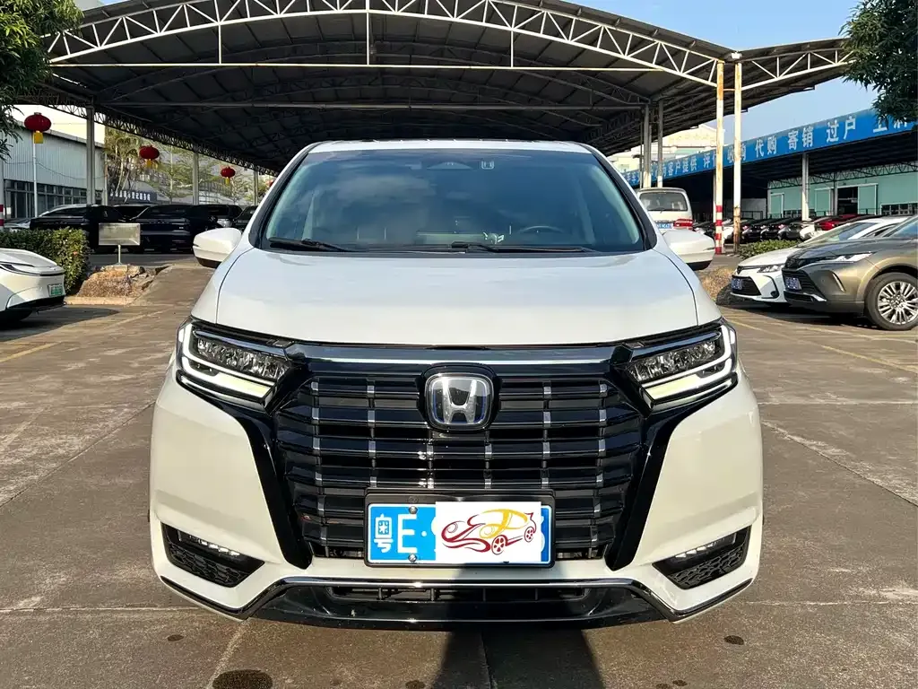 Honda Elysion 2024 из CN, фото 9