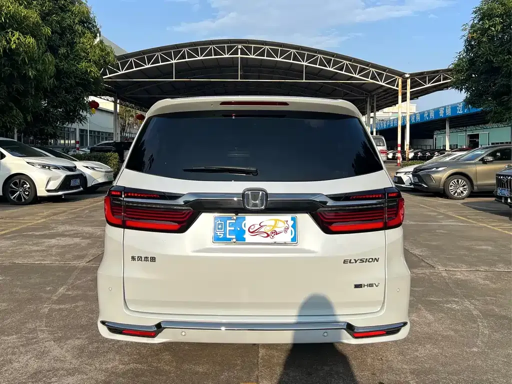 Honda Elysion 2024 из CN, фото 10