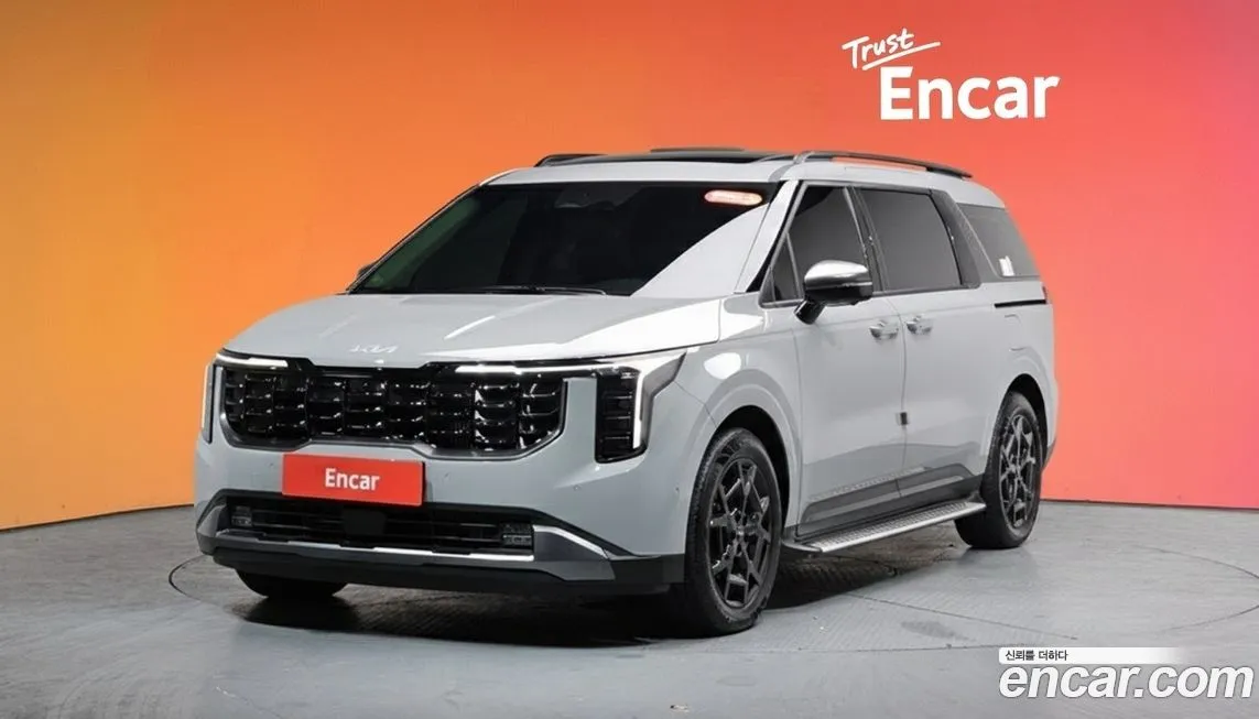 Kia Carnival — фото 1