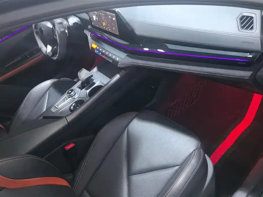 Changan UNI-V 2023 из CN, фото 3