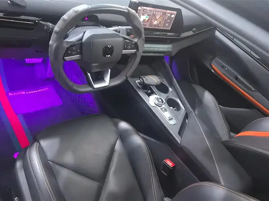 Changan UNI-V 2023 из CN, фото 4