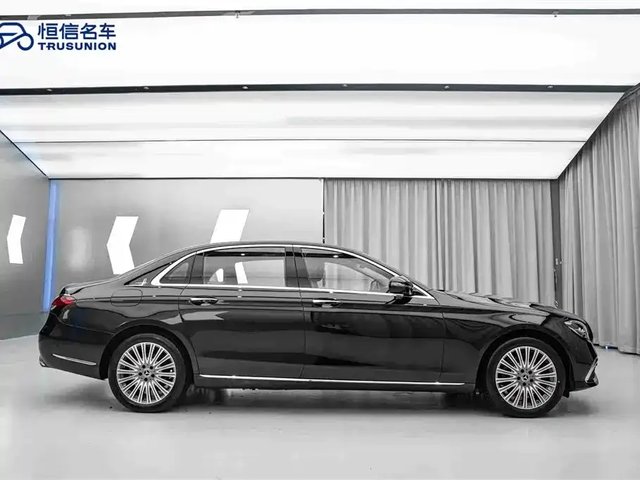 Mercedes-Benz E-Class — фото 4