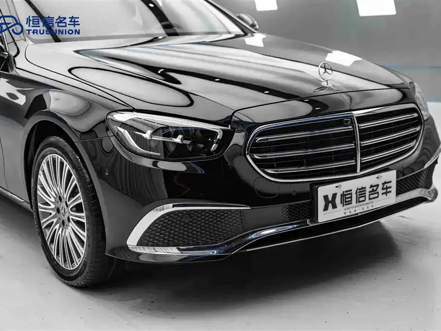 Mercedes-Benz E-Class — фото 10