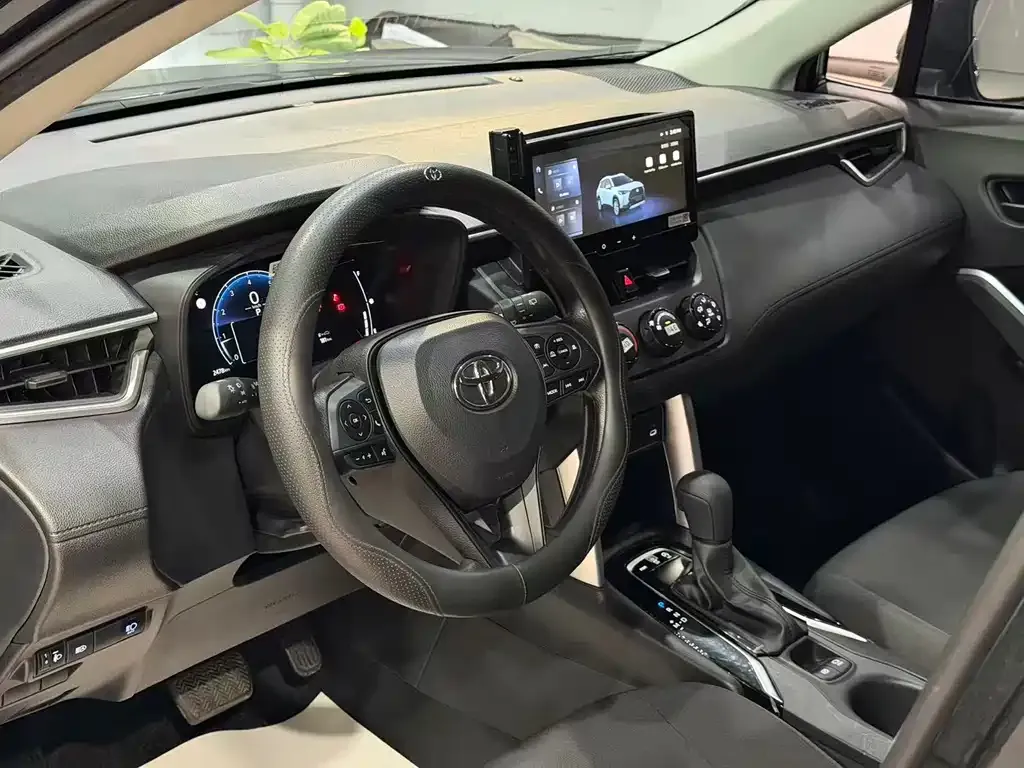 Toyota Corolla Cross 2025 из CN, фото 9