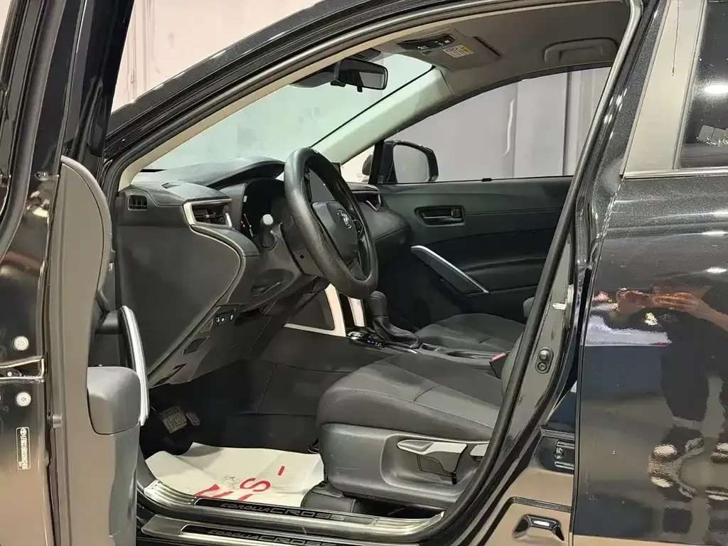 Toyota Corolla Cross 2025 из CN, фото 6