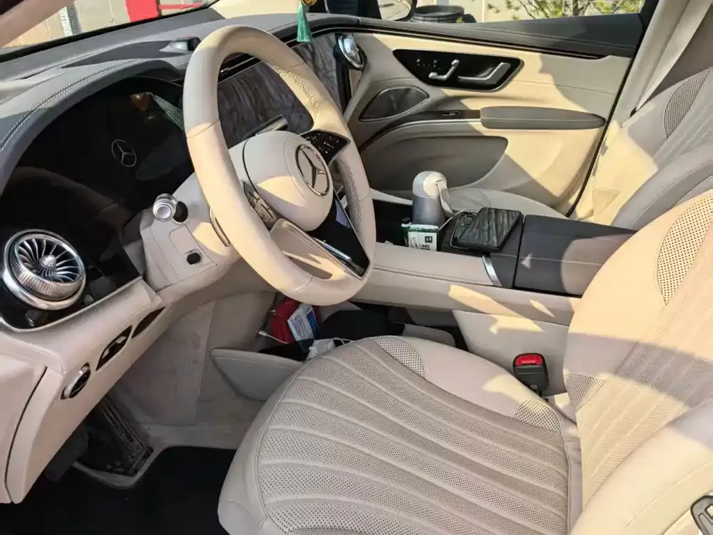 Mercedes-Benz EQS SUV 2026 из CN, фото 8