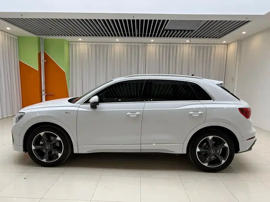 Audi Q3 — фото 4