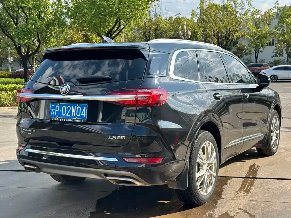 Buick Enclave — фото 7