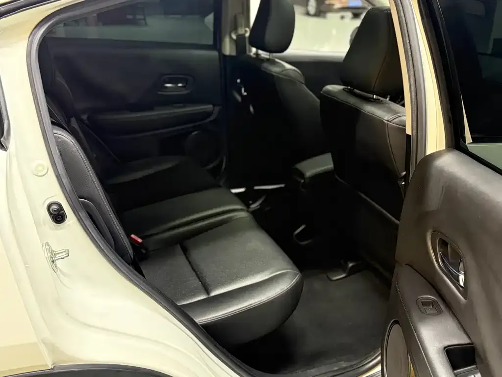 Honda Vezel 2021 из CN, фото 7