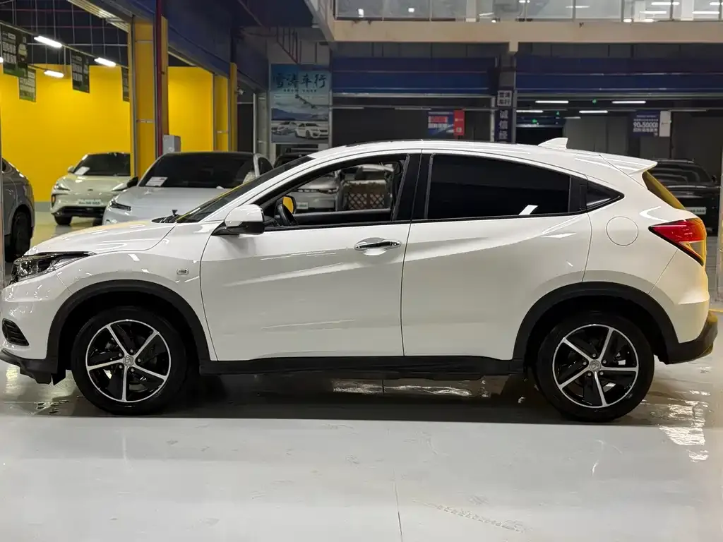 Honda Vezel 2021 из CN, фото 8