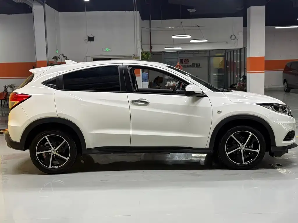 Honda Vezel 2021 из CN, фото 5