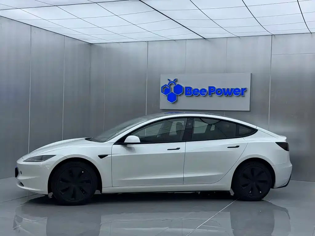 Tesla Model 3 — фото 5