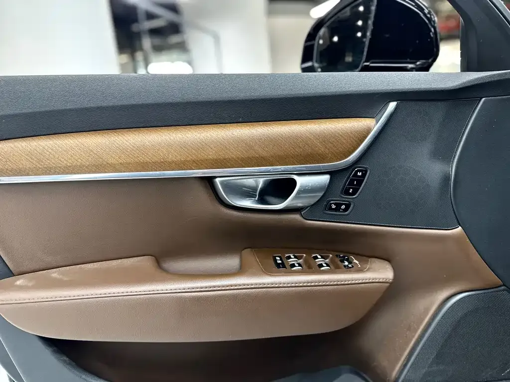 Volvo S90 — фото 5