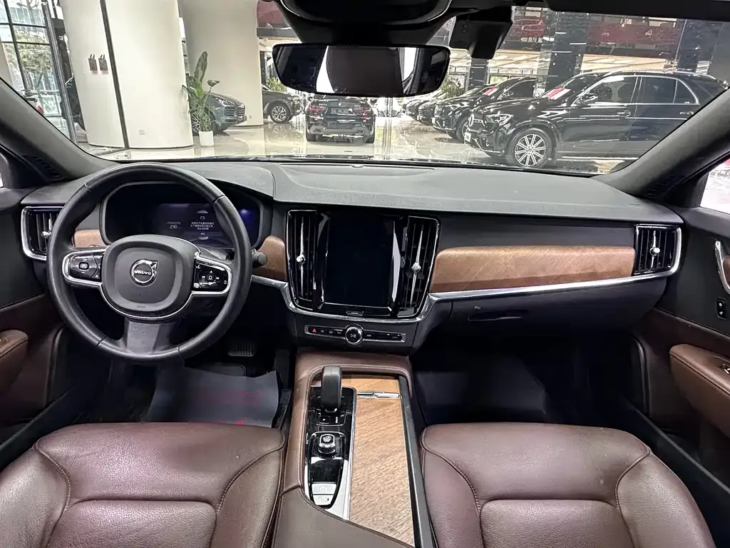 Volvo S90 — фото 8